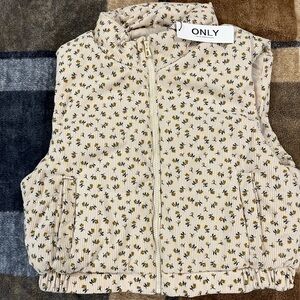 ONLY Cream Floral Corduroy Vest